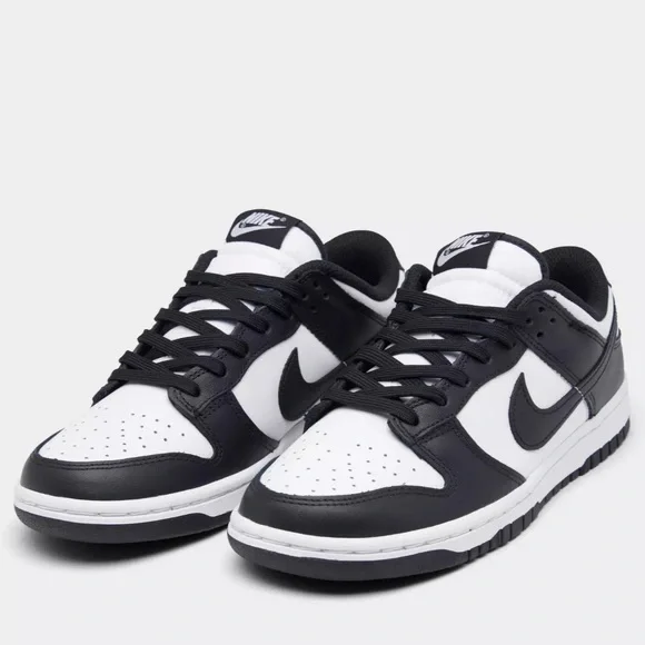 Women’s Nike Dunk Low rise Panda - Picture 1 of 6